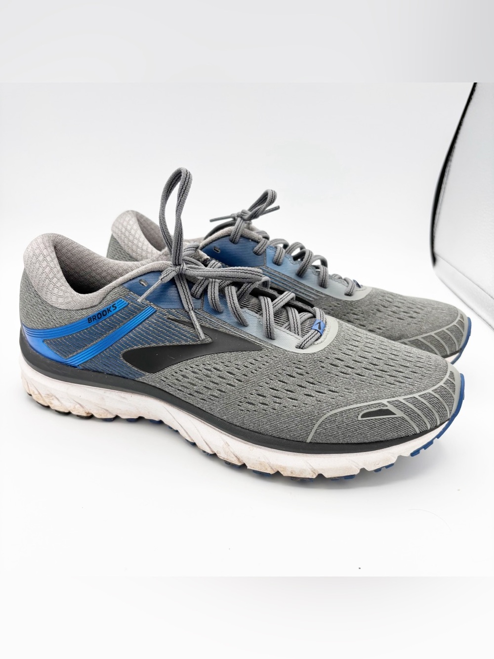 Brooks Adrenaline GTS 18 Sneakers